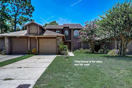 8016 International Village Dr Jacksonville, FL 32277