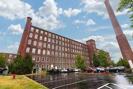 52 Lawrence Drive #M608 Lowell, MA 01852