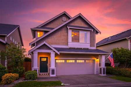 9229 1st Place SE Lake Stevens, WA 98258