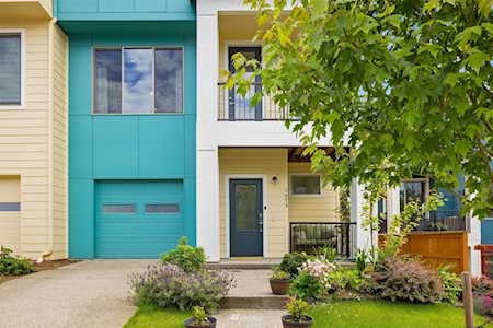 1079 SW 97th St Seattle, WA 98106