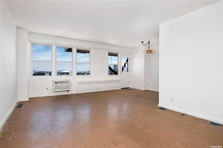 138-10 Franklin Avenue #16 B Flushing, NY 11355