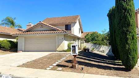 821 Timberwood Place Escondido, CA 92026