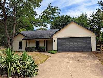 104 Brookdale Drive Highland Village, TX 75077