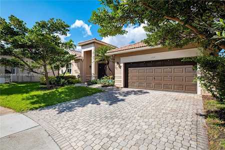 1539 Cardinal Way Weston, FL 33327