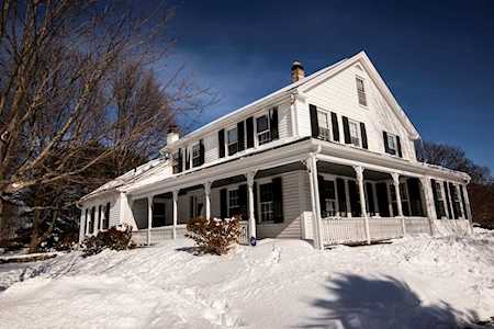 547 Stow Rd Marlborough, MA 01752