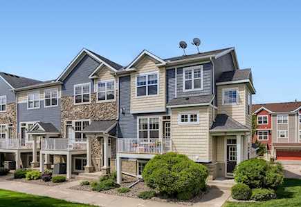 1842 Colonial Lane #6 Chanhassen, MN 55317