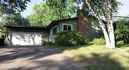 6035 Gardena Lane NE Fridley, MN 55432