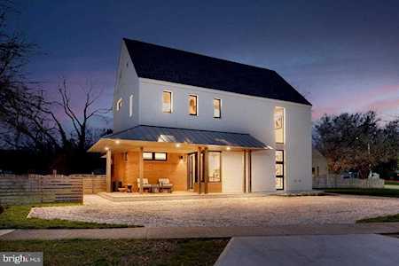 303 Walnut Hill Dr Berlin, MD 21811