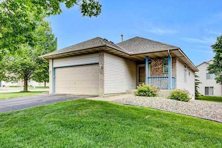 371 Bluebird Alcove Woodbury, MN 55125