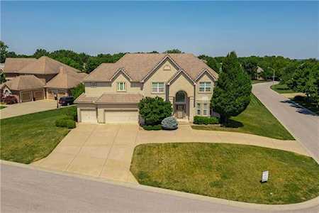 4216 NE Tremont Circle Lees Summit, MO 64064