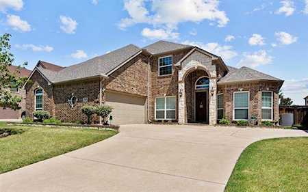 2832 Arenoso Grand Prairie, TX 75054