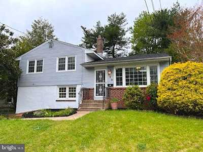 225 Hendrickson Ave Edgewater Park, NJ 08010