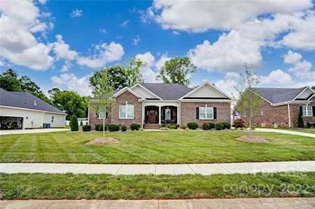 145 Moses Rhyne Dr Mount Holly, NC 28120