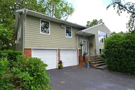 10 Stimson Place Huntington, NY 11743