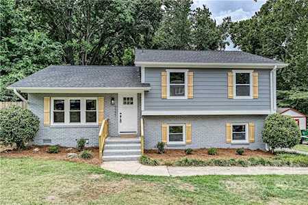 7131 Sherbourne Dr Charlotte, NC 28210