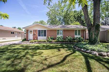 6862 Willow Creek Dr Canton Twp, MI 48187