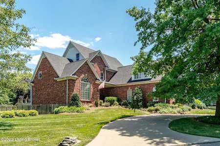 1609 Two Springs Pl Louisville, KY 40207