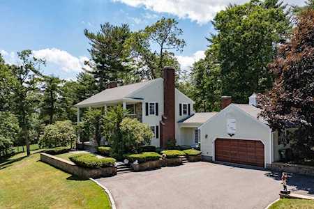 102 Oakleaf Drive Marshfield, MA 02050
