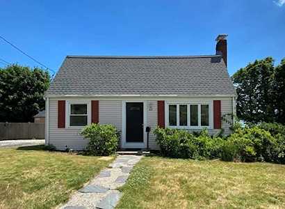 69 Great Hill Dr Weymouth, MA 02191