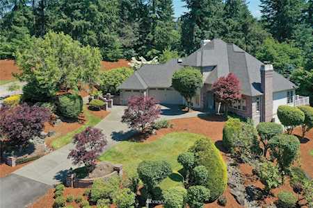 23037 SE 220th Place Maple Valley, WA 98038