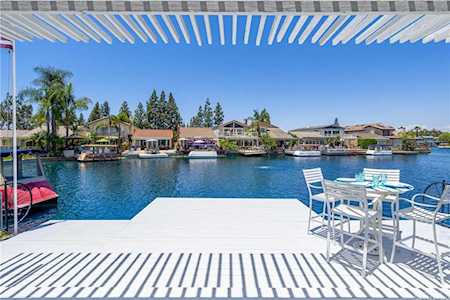 21961 Cayuga Ln Lake Forest, CA 92630