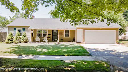 2202 Devonshire Ave Lansing, MI 48910