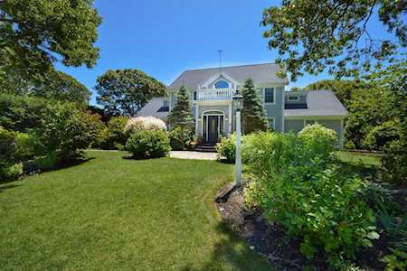 10 Deer Run Lane North Falmouth, MA 02556