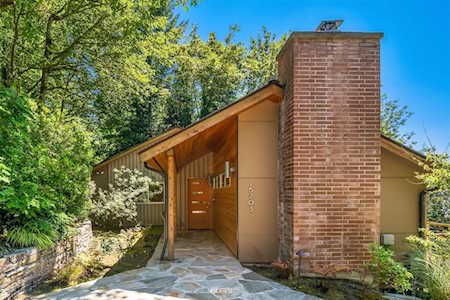 15703 25th Ave SW Burien, WA 98166