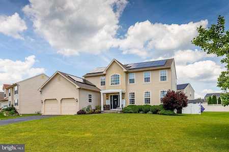 1686 Carriage Dr Williamstown, NJ 08094