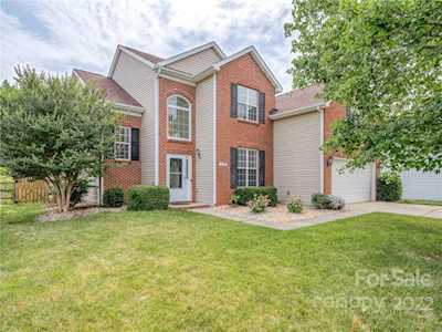 16120 Falling Meadows Ln Charlotte, NC 28273
