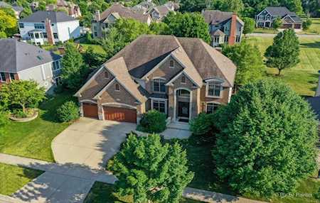 610 Papermill Hill Dr Batavia, IL 60510