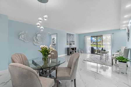 7076 Huntington Lane #207 Delray Beach, FL 33446