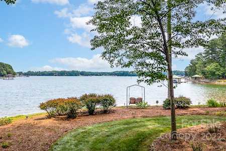 2420 Wellesbourne Ln Sherrills Ford, NC 28673