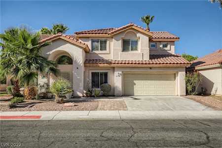 8104 Sky Ridge Rd Las Vegas, NV 89128