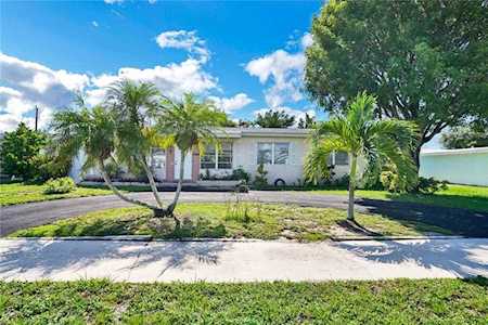 348 Lanier Dr Palm Springs, FL 33461