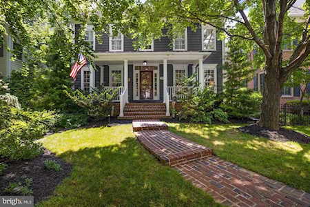209 Holmard St Gaithersburg, MD 20878
