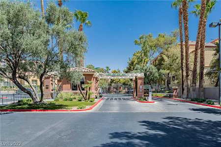 260 E Flamingo Rd #332 Las Vegas, NV 89169
