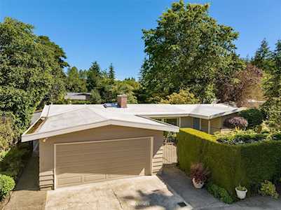 10116 NE 16th Place Bellevue, WA 98004
