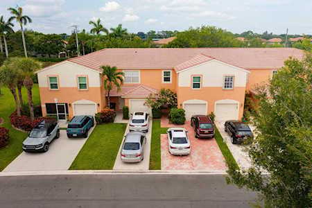 6869 Willow Creek Run Lake Worth Beach, FL 33463