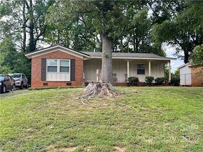 931 Carrington Dr Charlotte, NC 28214