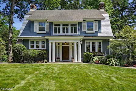 32 Woodland Rd Maplewood Twp., NJ 07040