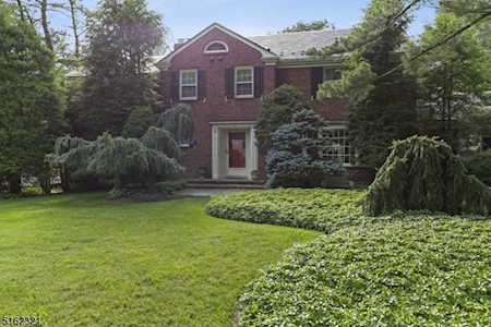 75 Whiteoak Dr South Orange Village Twp., NJ 07079
