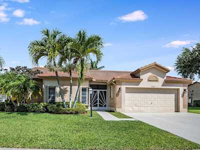 3909 Summer Chase Court Lake Worth Beach, FL 33467