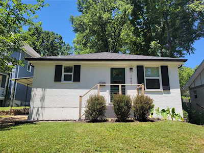 1443 Hawthorne Place St Louis, MO 63117