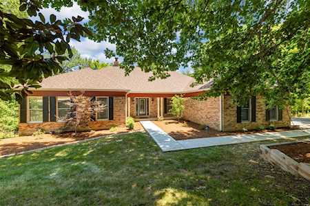 17418 Radcliffe Place Dr Wildwood, MO 63025