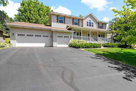 4088 Cashell Glen Eagan, MN 55122