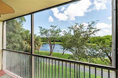 2206 S Cypress Bend Dr #306 Pompano Beach, FL 33069