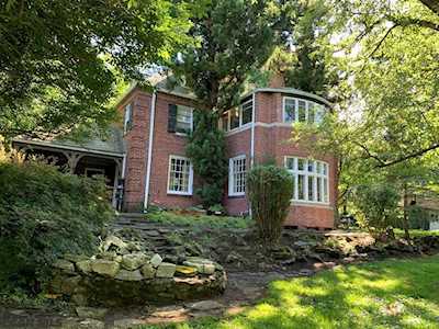 733 Mckee Street N State College, PA 16803