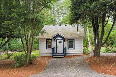 8464 NE Lovgreen Rd W Bainbridge Island, WA 98110