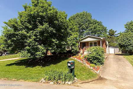 6802 Creedmoor Ct Louisville, KY 40228